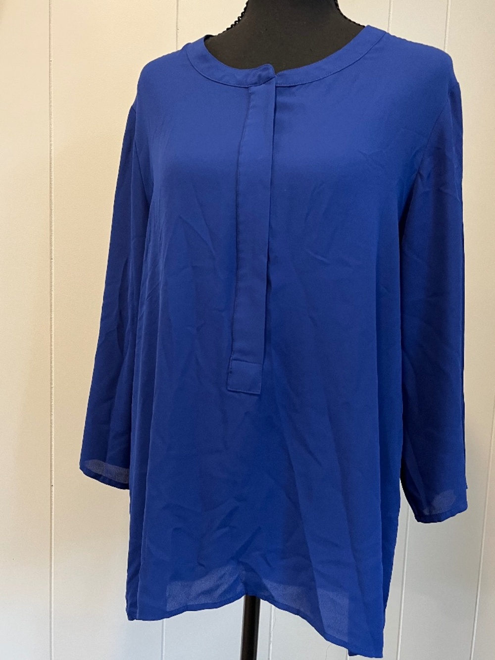 Express Blue Minimalist Tunic Blouse Lightweight sz L Polished Office Dressy Top